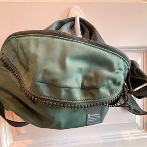 Lululemon belt bag